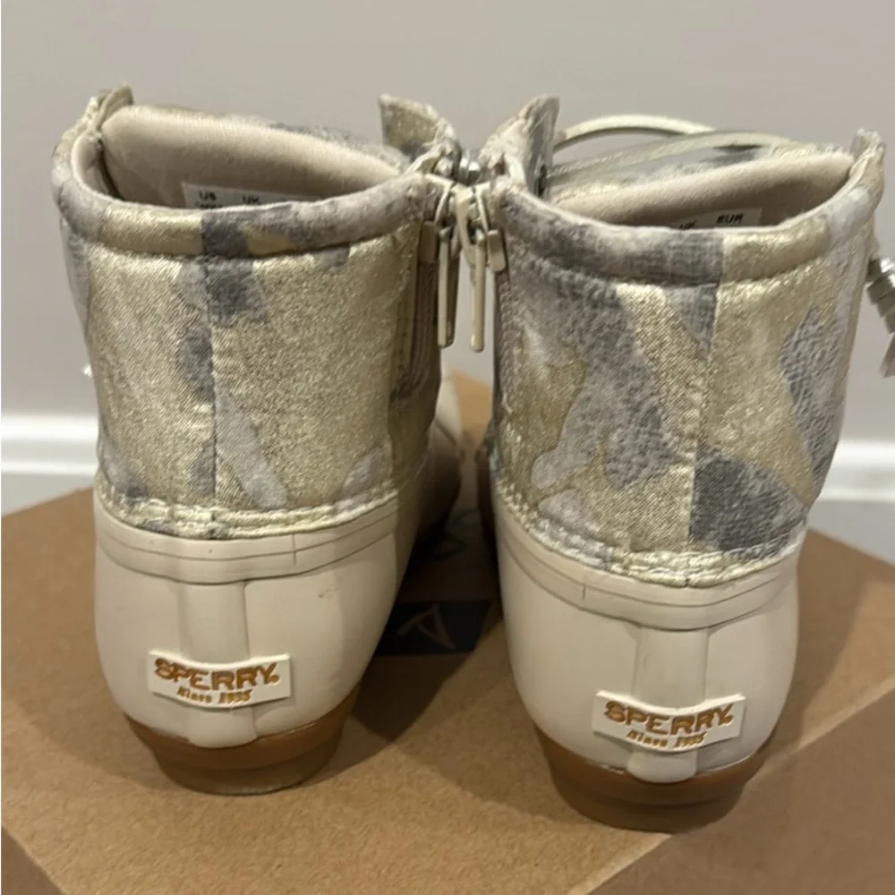 Sperry Saltwater Boots in oat for youth girls. New
